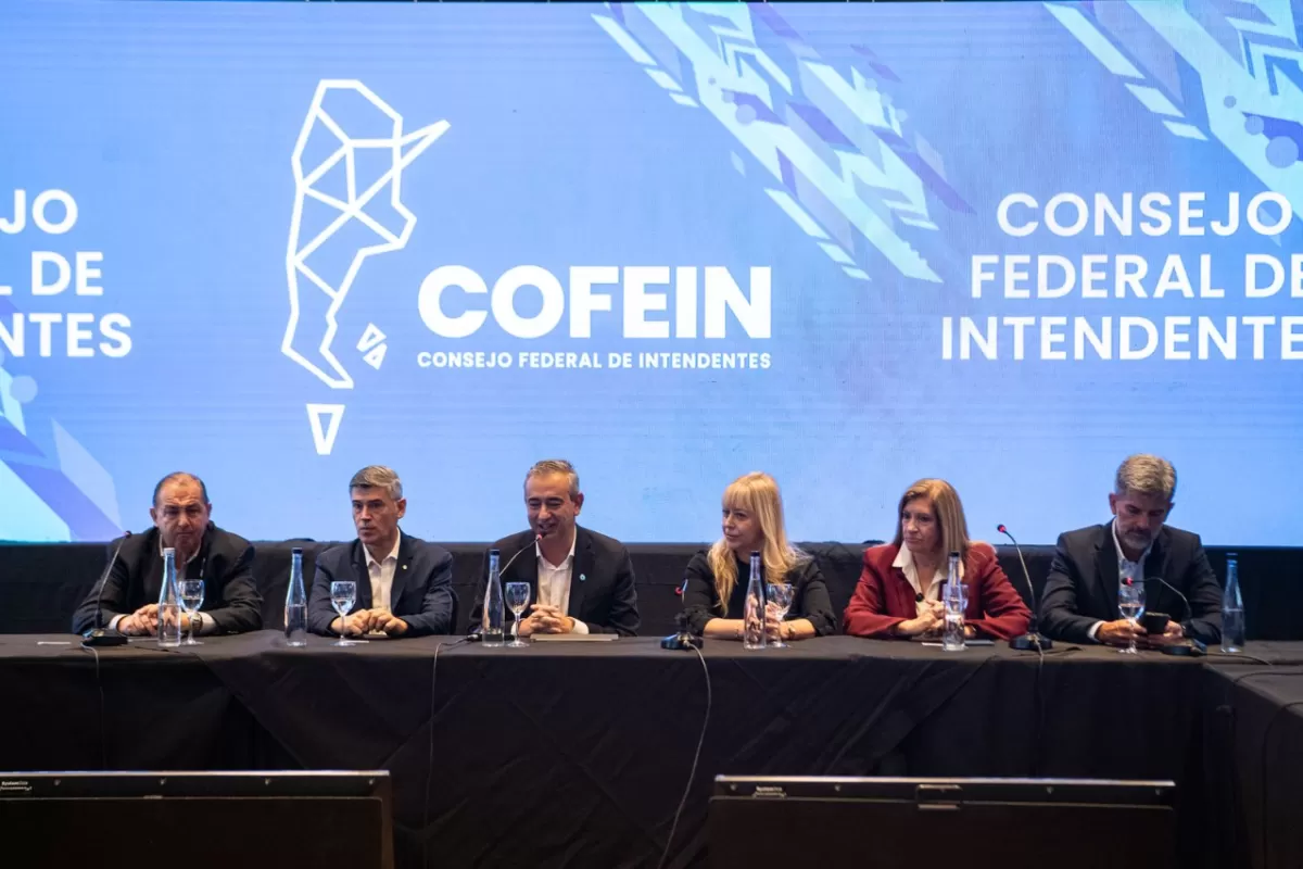 Romero particip&oacute; del COFEIN y volvi&oacute; a reclamar por los recursos retenidos a los municipios