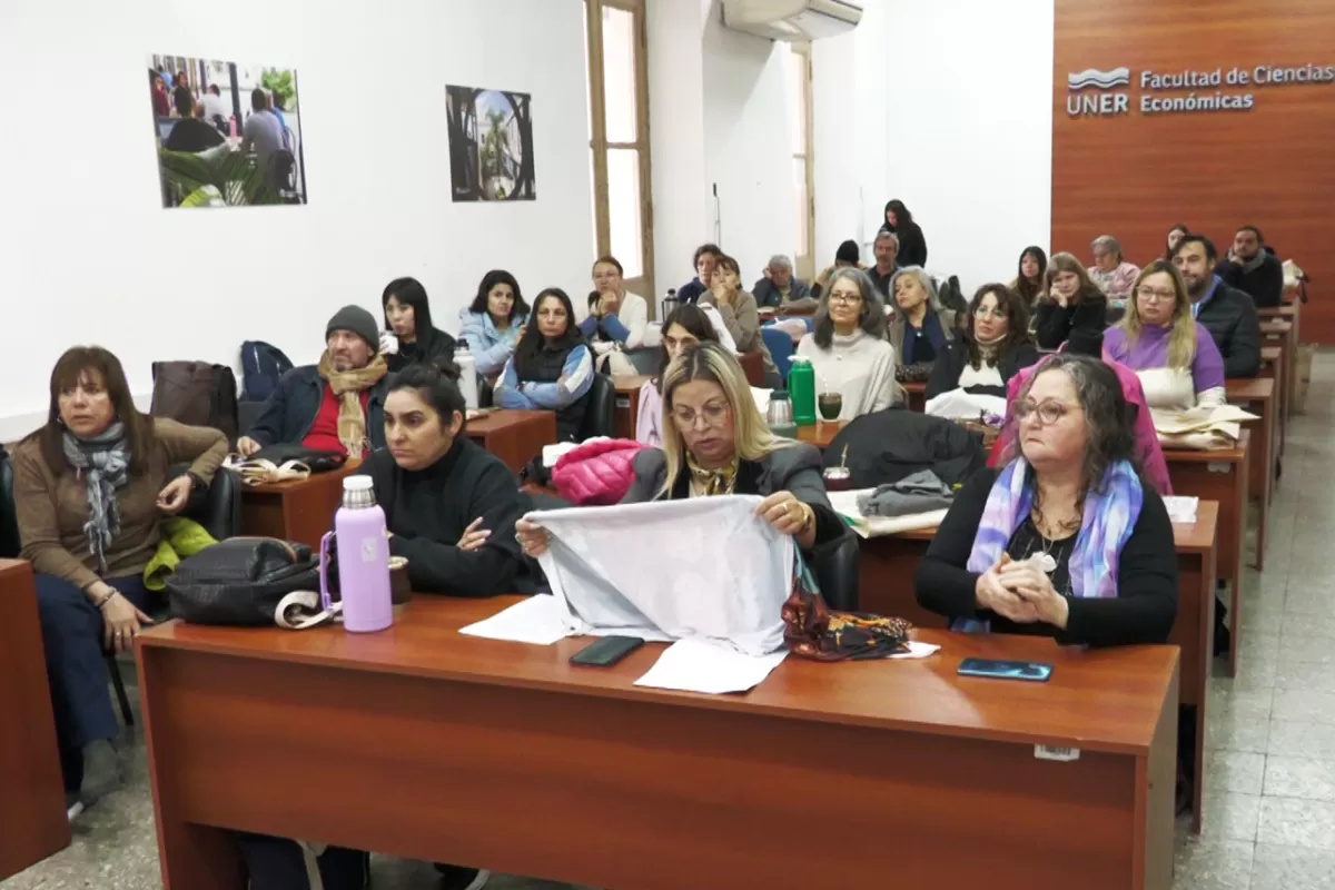Dise&ntilde;a Paran&aacute;: m&aacute;s de 300 emprendedores participan de las Cl&iacute;nicas de Dise&ntilde;o