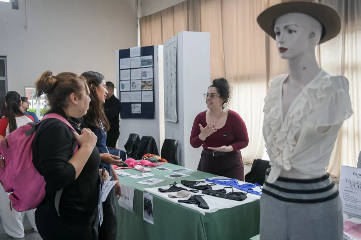 El Centro Municipal de Formaci&oacute;n y Perfeccionamiento realiz&oacute; la muestra anual de talleres