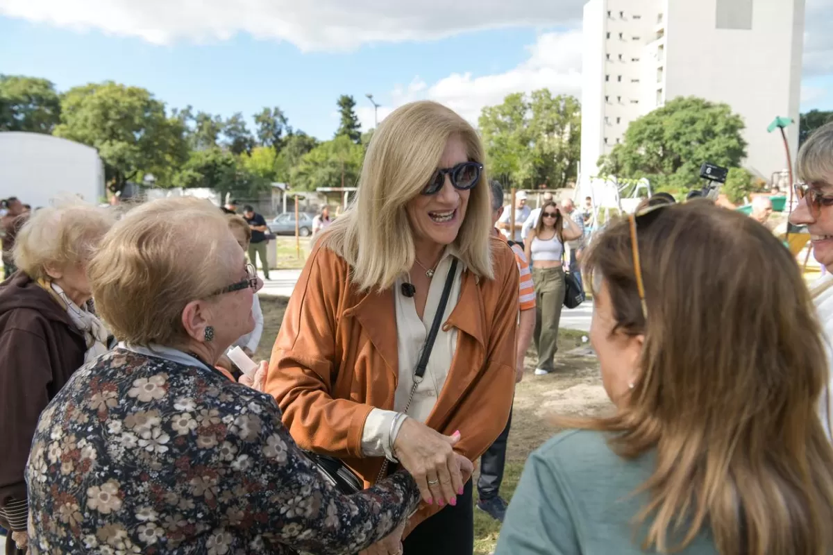Con un festival cultural, la Municipalidad inaugur&oacute; la plaza Borges