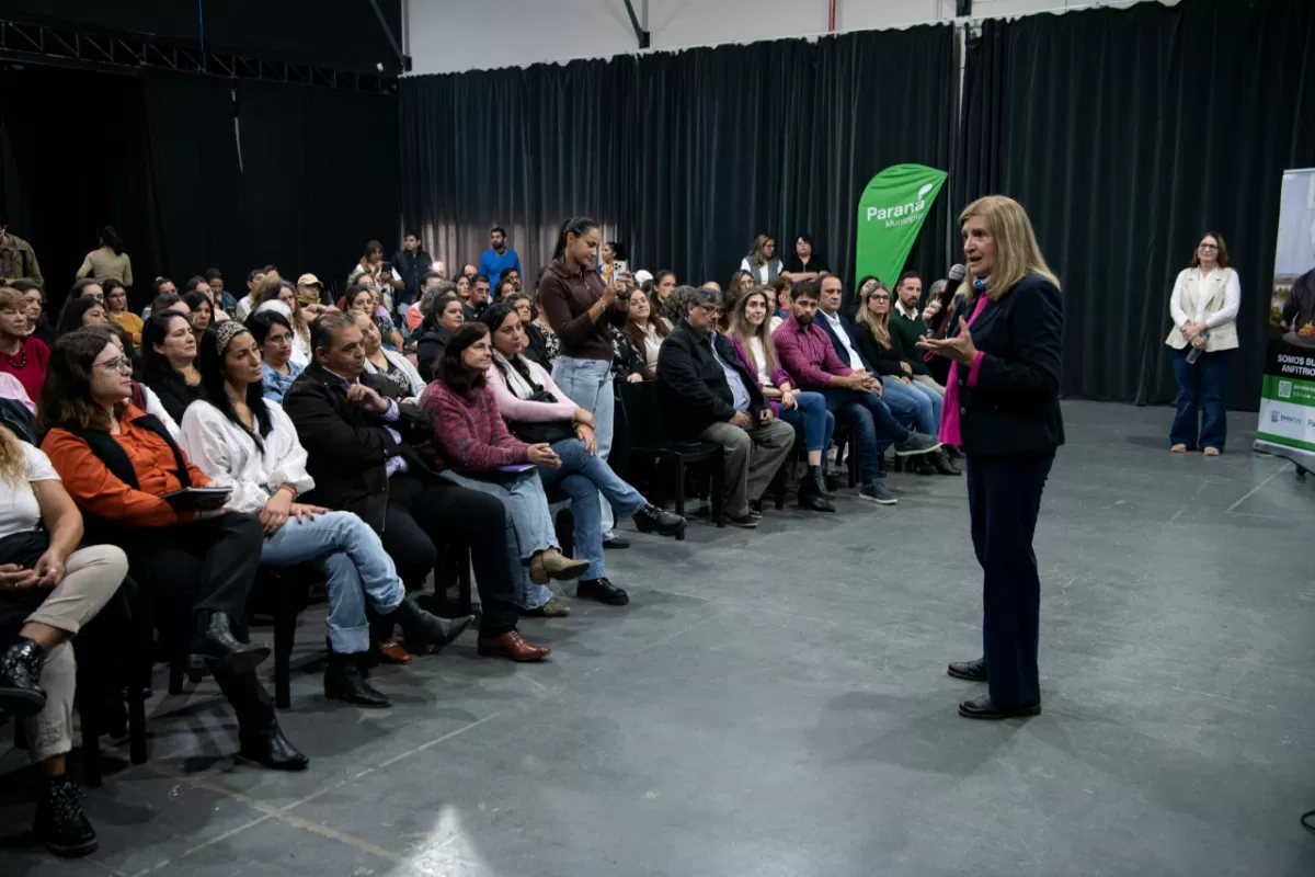Paran&aacute; fortalece la econom&iacute;a social con capacitaciones, talleres y espacios de comercializaci&oacute;n