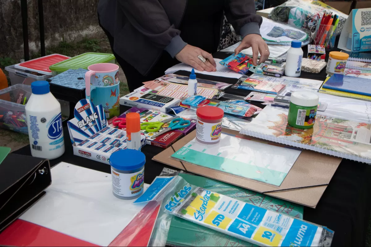 Vecinos destacan las oportunidades que ofrece la feria &ldquo;Vuelta a clases&rdquo;