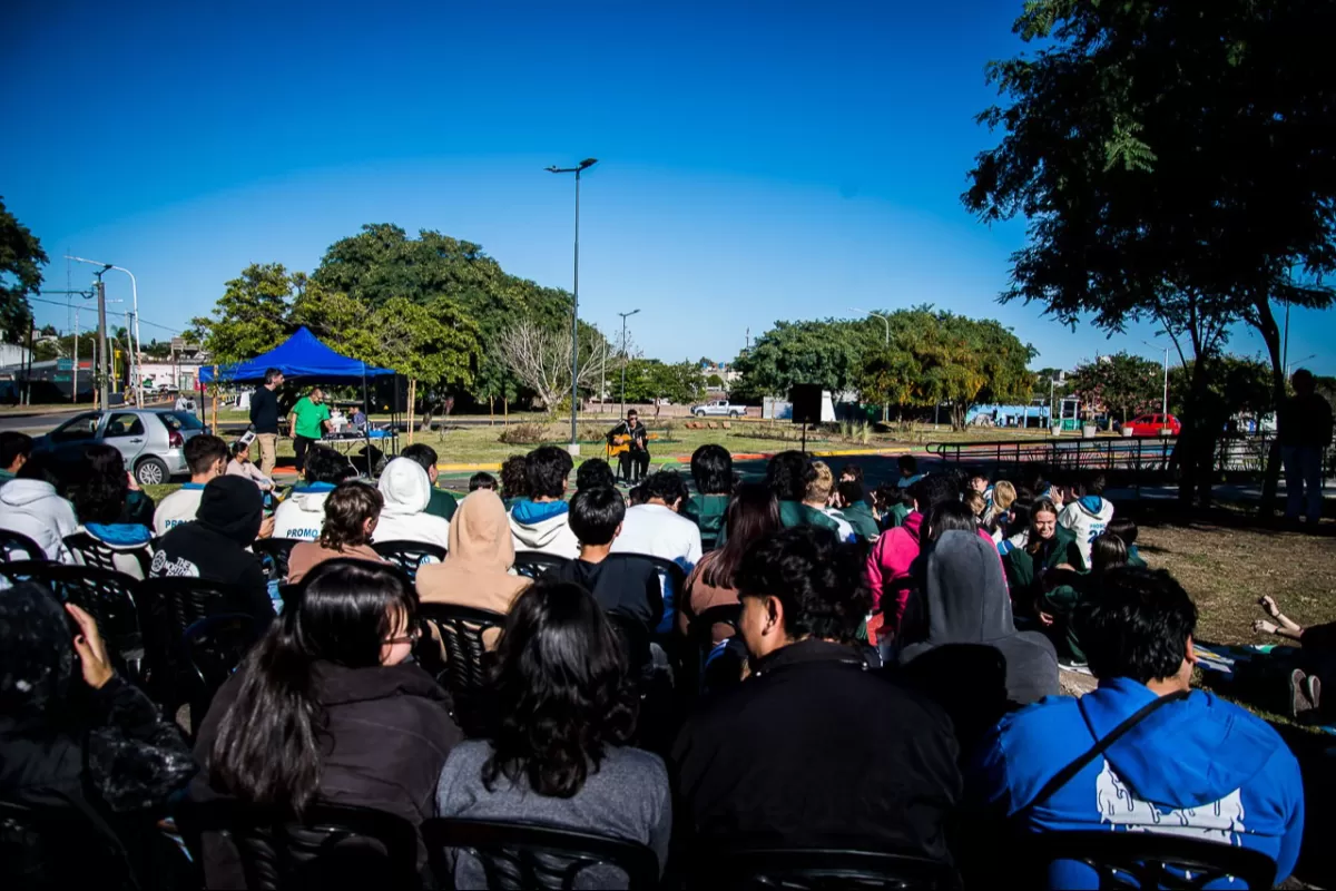 Estudiantes secundarios se interiorizan sobre la literatura de Jorge Luis Borges