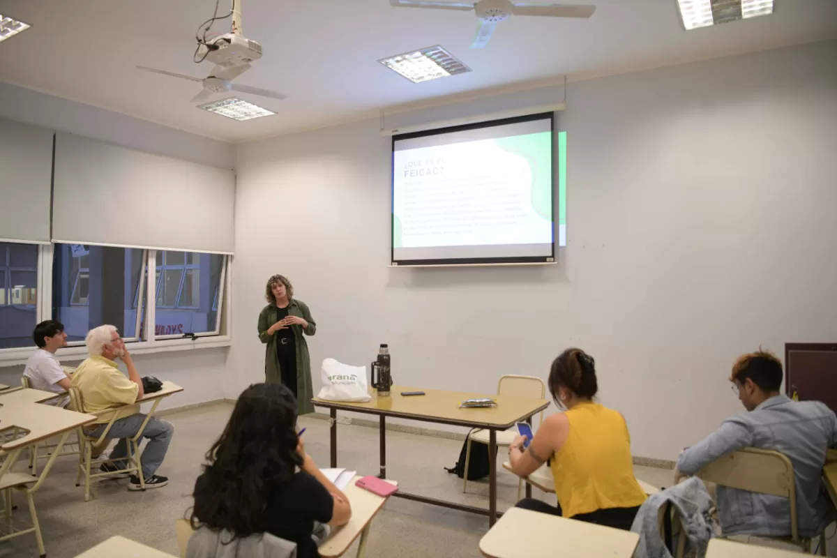 Continúan las reuniones informativas en universidades