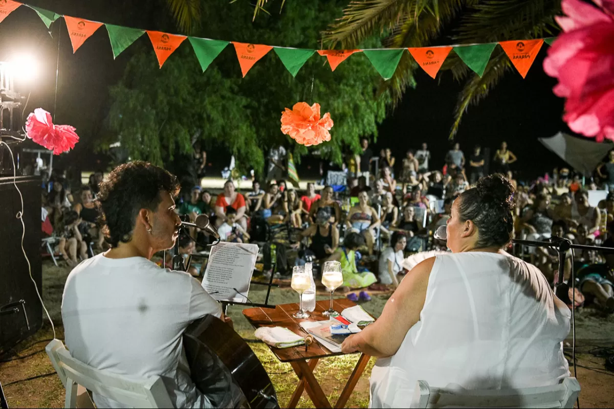 Ritmos de la Tierra y una puesta en escena junto al r&iacute;o