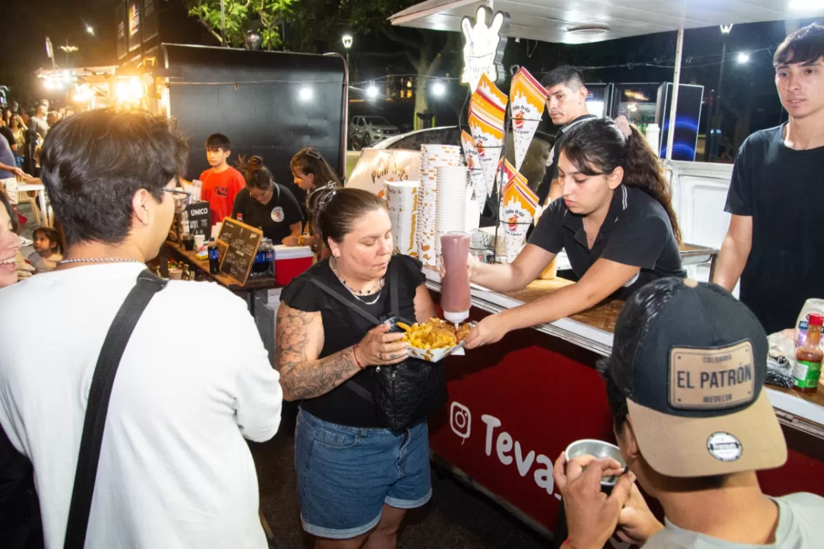 Emprendimientos gastron&oacute;micos, un espacio de trabajo y sabor en la Fiesta Nacional del Mate