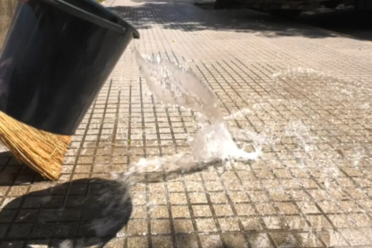 Solicitan a vecinos realizar un uso responsable del agua durante el verano