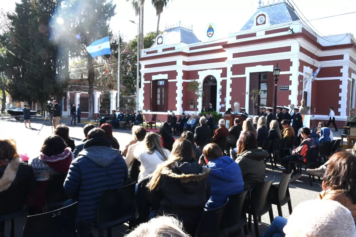 La Municipalidad de Paraná acompañó el acto por los 214 años de la Prefectura Naval Argentina