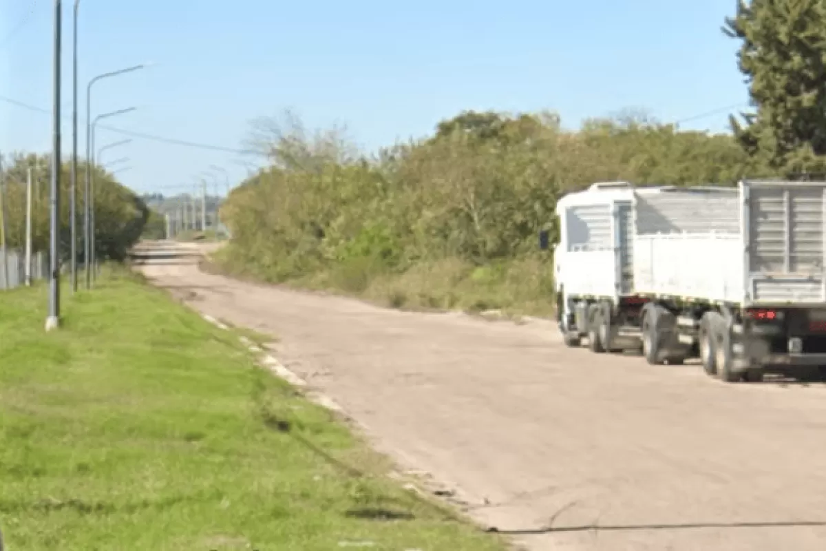 Ordenaron el desalojo de familias en el Parque Industrial de Paraná y derribaron una casa en construcción