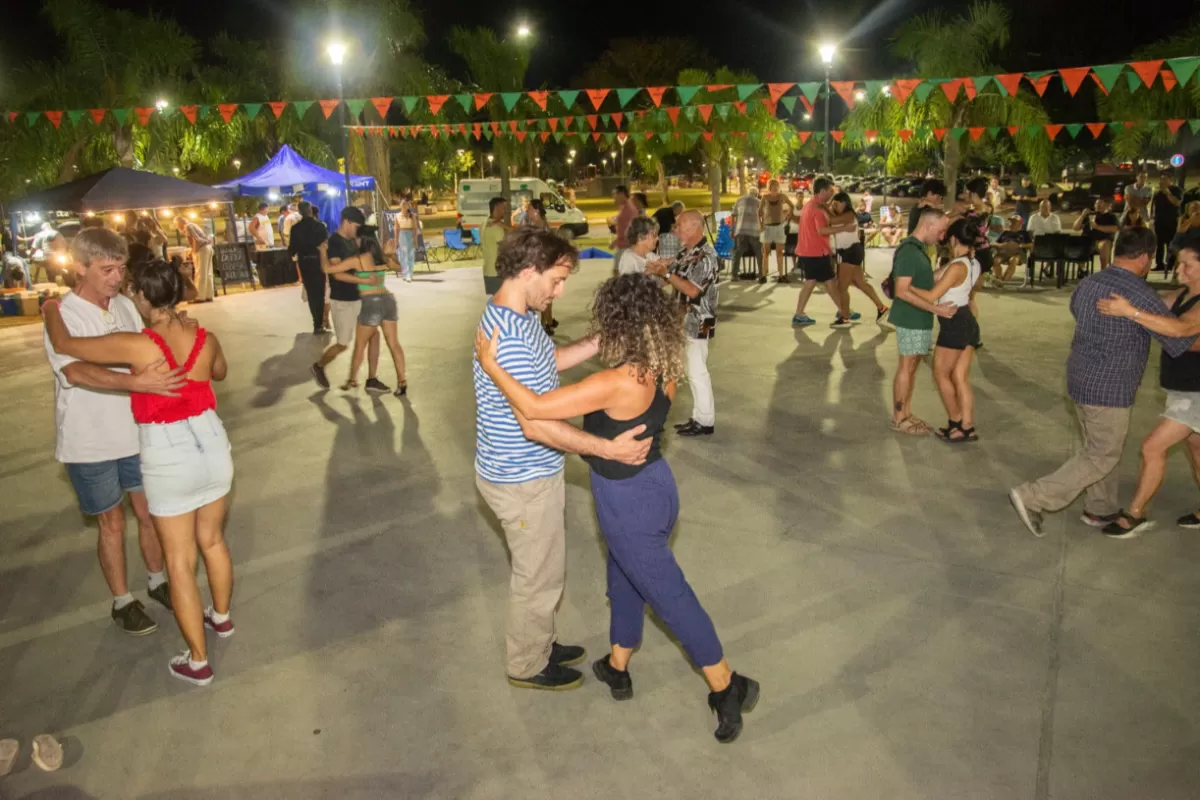 La Milonga Abierta tuvo su &uacute;ltima fecha en Plaza de las Naciones