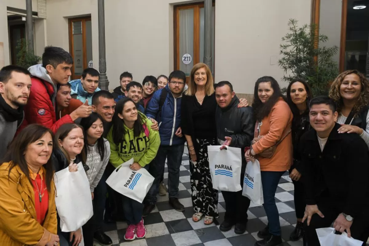 Estudiantes de la UCA visitaron el Palacio Municipal