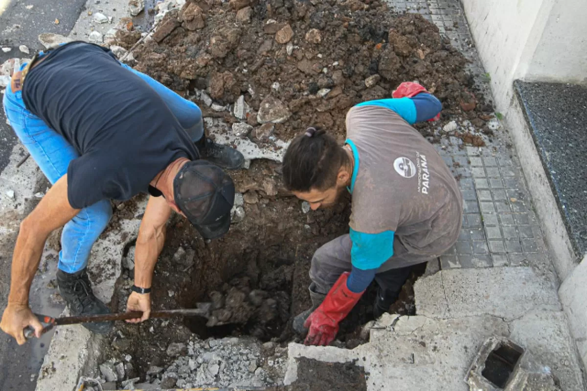 Realizan obras en la red cloacal de calle Cervantes