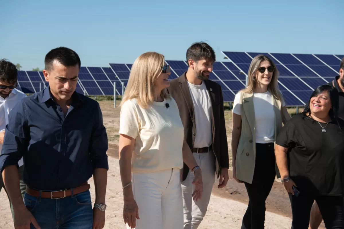 Romero supervis&oacute; el avance de la instalaci&oacute;n del Parque Solar Fotovoltaico