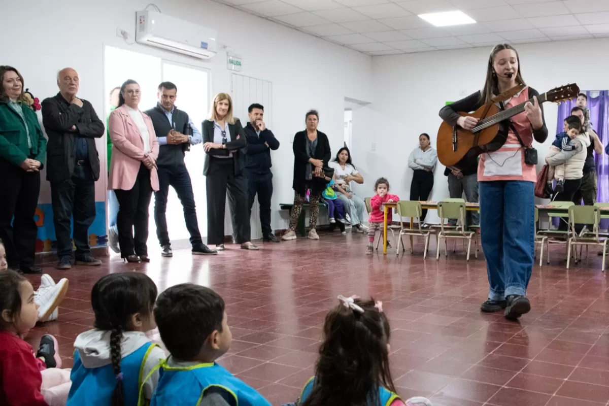 Romero anunci&oacute; la continuidad de las salitas de 3 a&ntilde;os en los espacios de primera infancia municipales