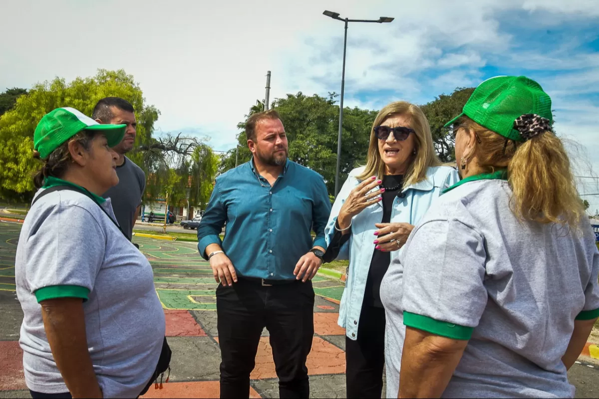 La nueva Plaza Borges cuenta con presencia municipal para su resguardo