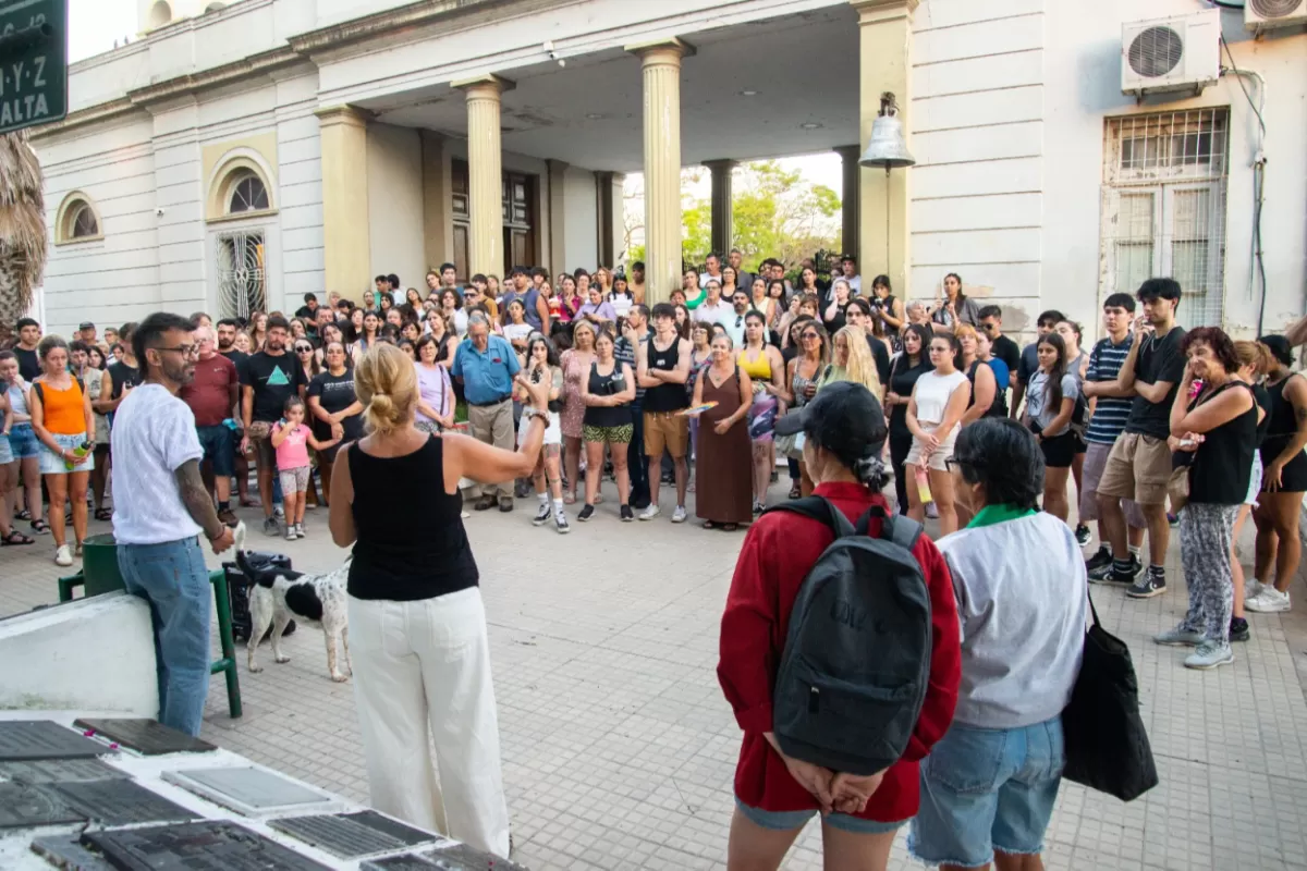 Atardeceres en el Cementerio: el ciclo que pone en valor la historia funeraria de Paran&aacute;