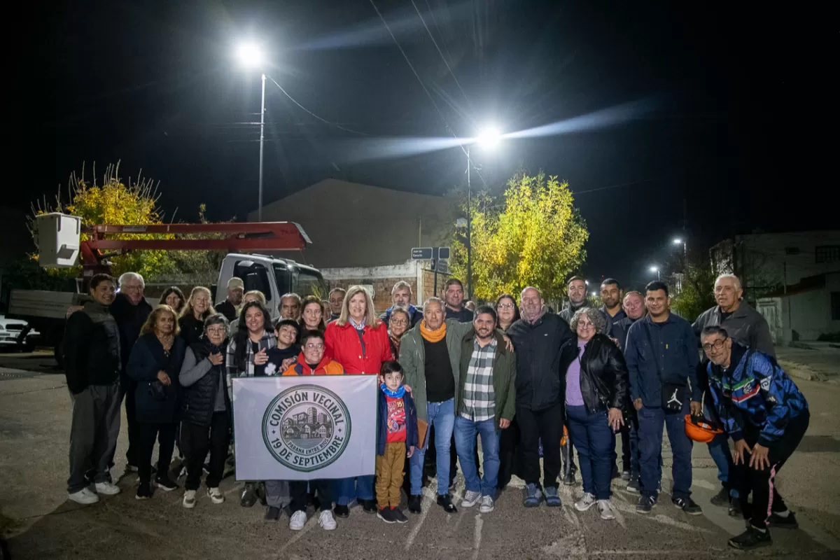 El programa Paran&aacute; 100 por ciento LED sigue mejorando la calidad de vida en los barrios