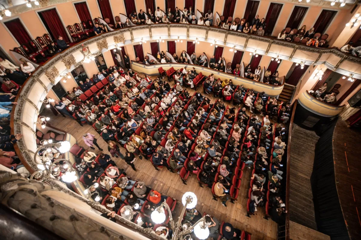 El Teatro Municipal 3 de Febrero presenta su agenda de octubre