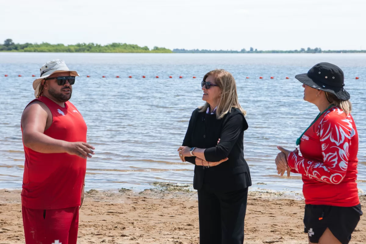 Qued&oacute; habilitada la playa del Thompson para disfrutar del r&iacute;o y anticipar la temporada de verano