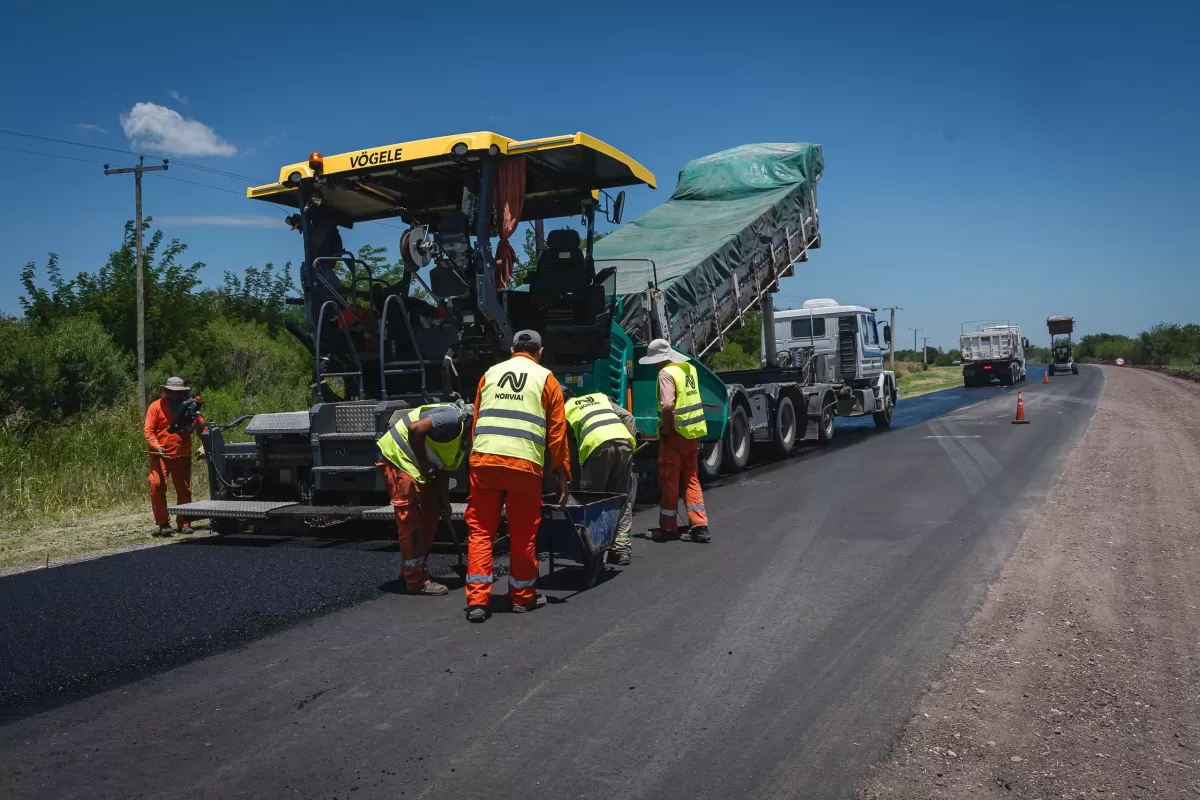 Contin&uacute;a la reconstrucci&oacute;n de la ruta 10 en el departamento Paran&aacute;
