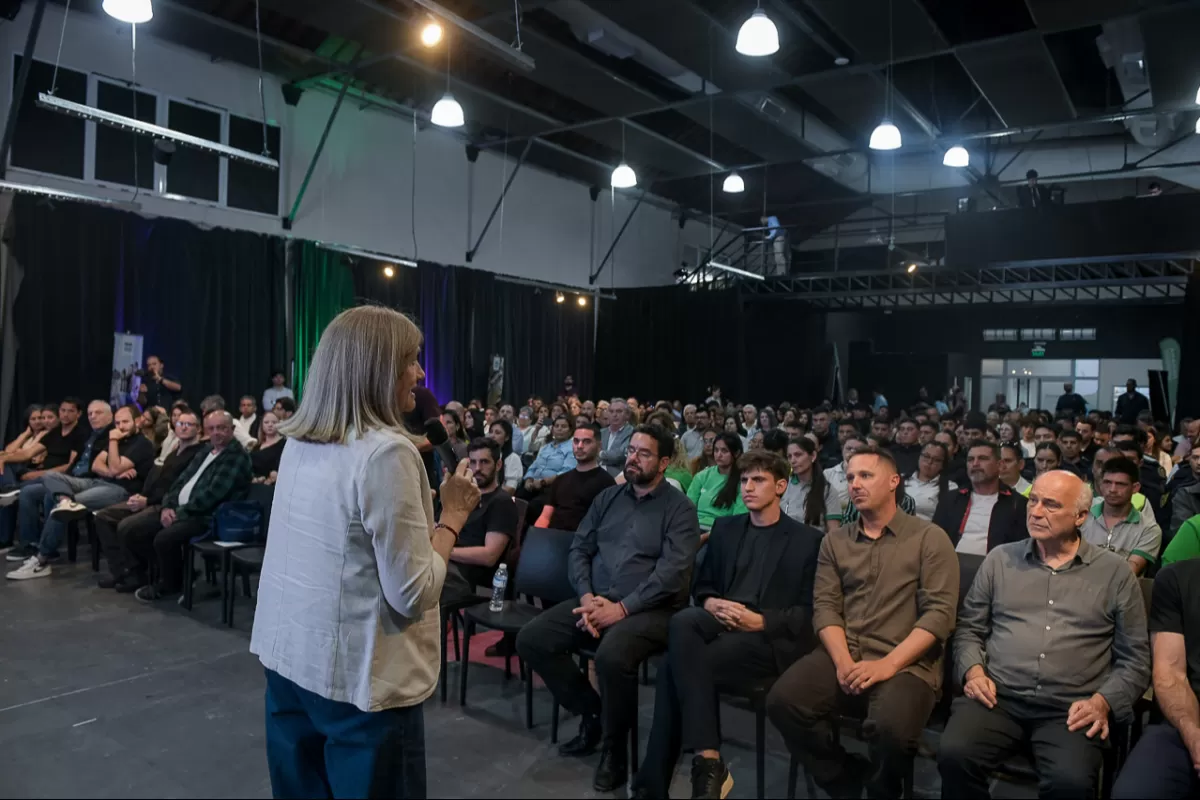 Paran&aacute; reuni&oacute; al sector tur&iacute;stico para fortalecer la experiencia de quienes visitan la ciudad