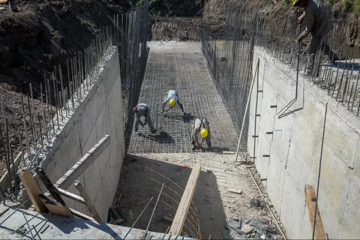 Continúan los trabajos de integración y saneamiento del arroyo Las Viejas