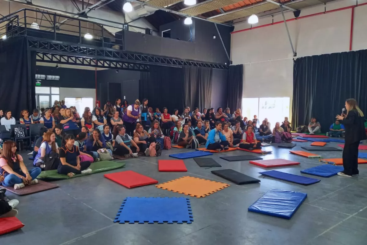 Más de un centenar de docentes de Paraná fortalecen la enseñanza artística en el nivel inicial