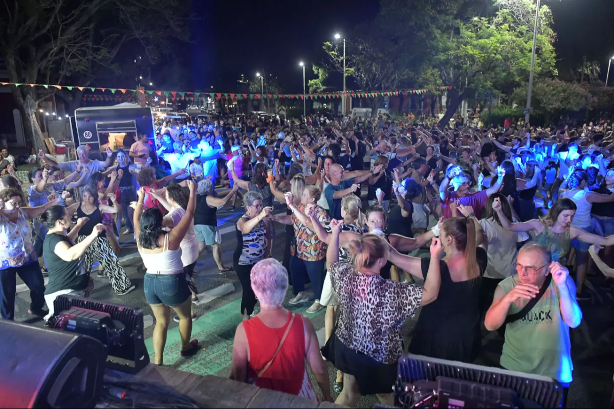 Modo Pe&ntilde;a tuvo una nueva noche con gran convocatoria de p&uacute;blico