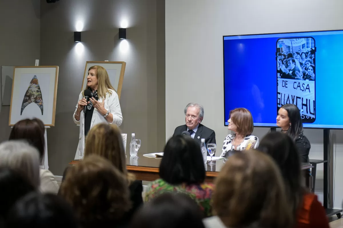 Presentaron el libro “Mujeres en marcha”: Romero destacó el trabajo literario