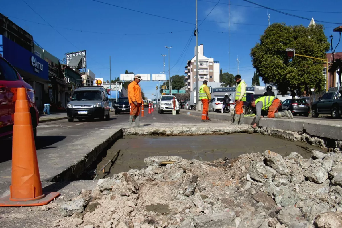 Corte de tr&aacute;nsito en avenida Ram&iacute;rez por trabajos de hormigonado