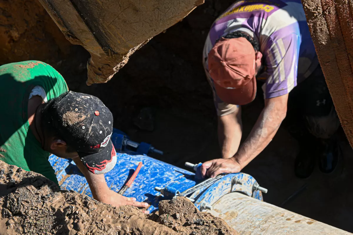 Finaliz&oacute; la reparaci&oacute;n del ca&ntilde;o maestro de impulsi&oacute;n de agua en avenida Don Bosco