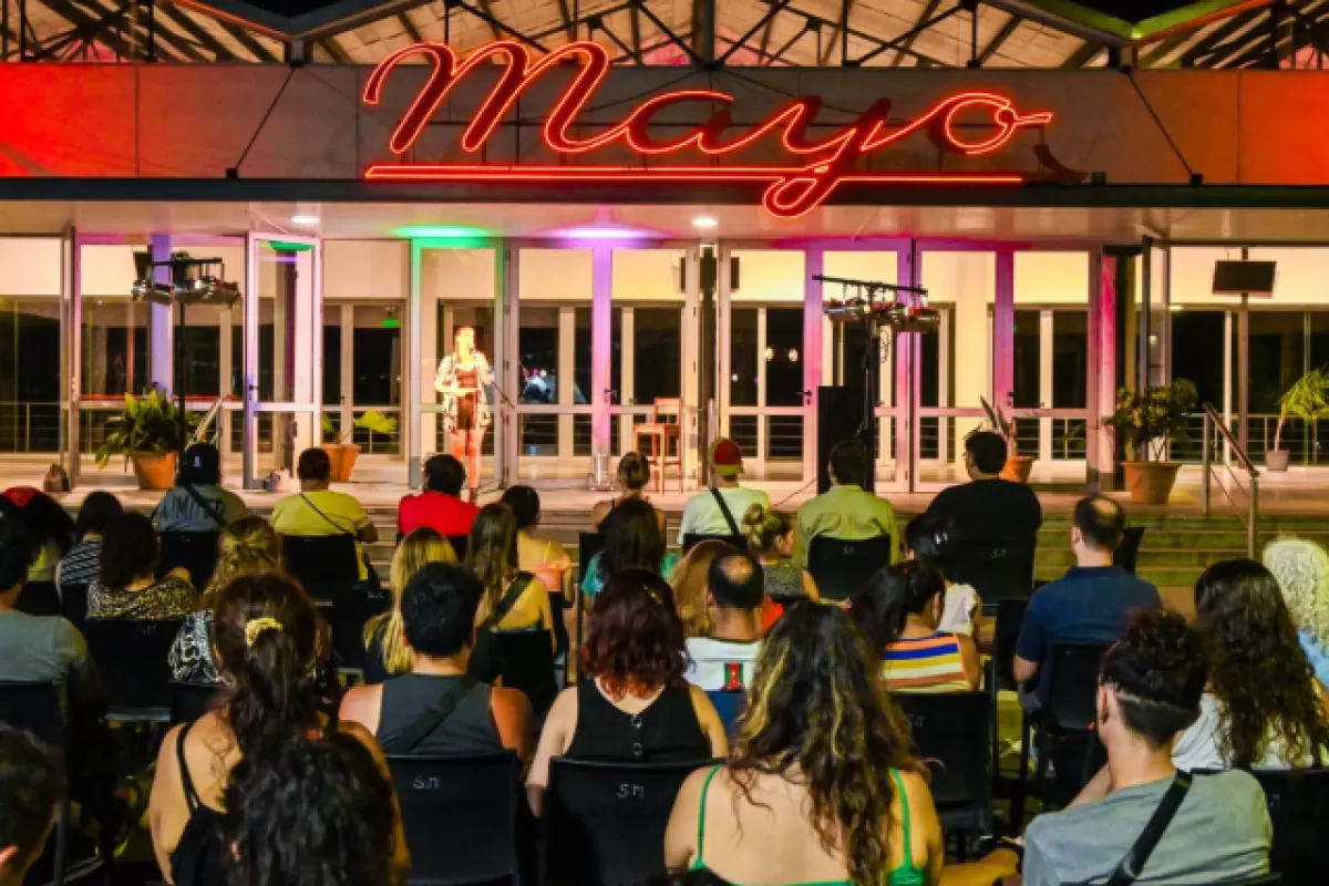 Invitan a una nueva noche de stand up en Sala Mayo