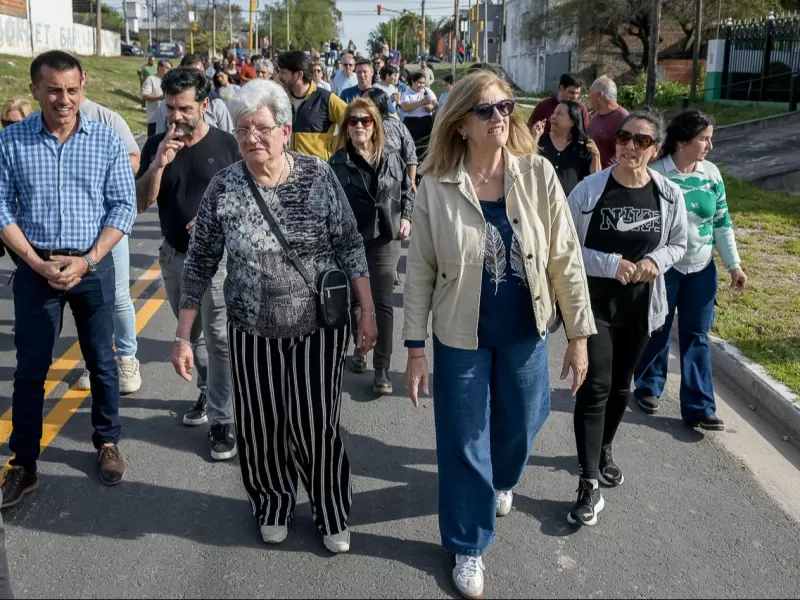 La intendenta Romero recorri&oacute; las obras finalizadas en calle Gobernador Manuel Crespo