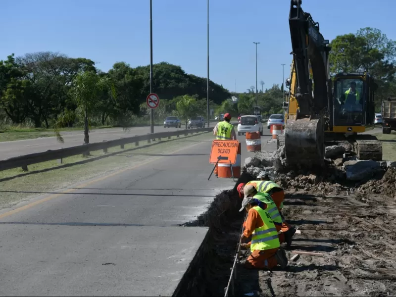 Comenzaron los trabajos de repavimentación en avenida Uranga