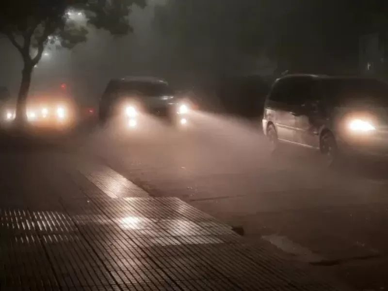 Mantienen la advertencia por niebla en toda Entre R&iacute;os y recomiendan extremar precauciones