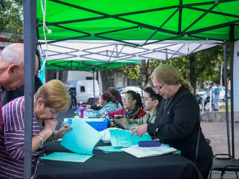 “Oficinas a la Comunidad” llega a la vecinal El Brete