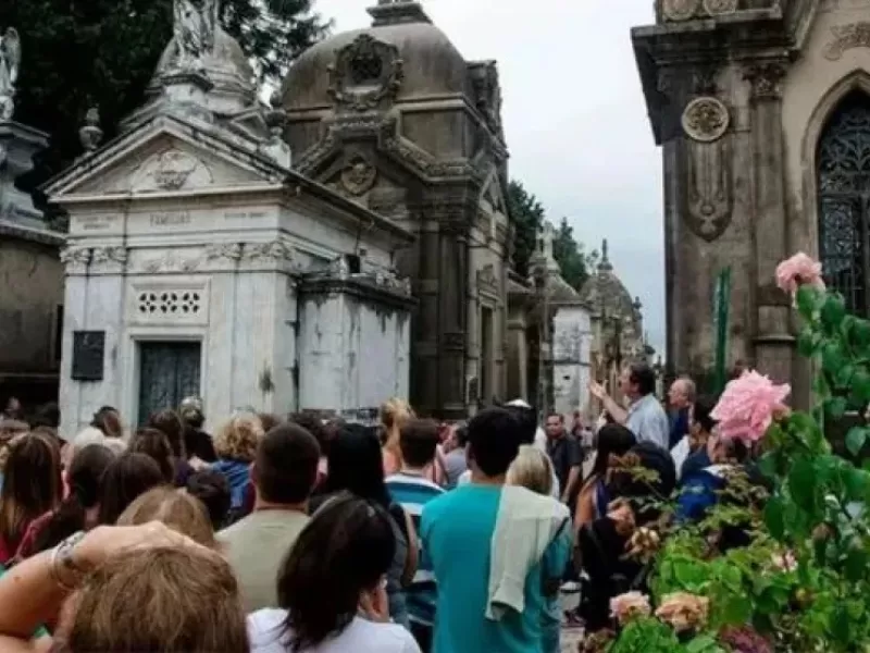 Invitan a un recorrido histórico en el Cementerio Municipal