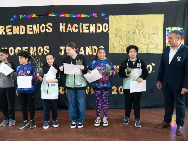 Reconocieron a alumnos que participaron en el programa Ovitrampras