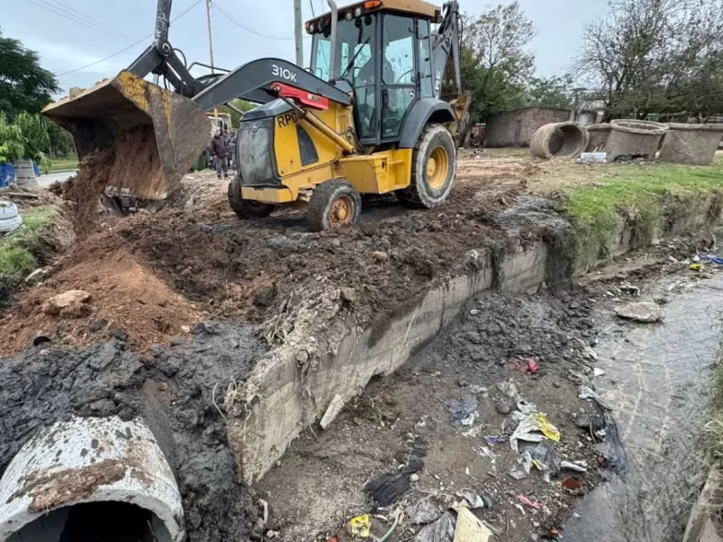 La Municipalidad realiza mejoras de desagües pluviales en barrios San Jorge y Santa Rita