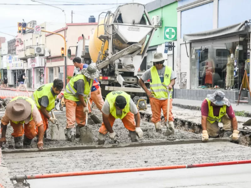 La Municipalidad realiza obras de mantenimiento de la trama vial en el área central de la ciudad