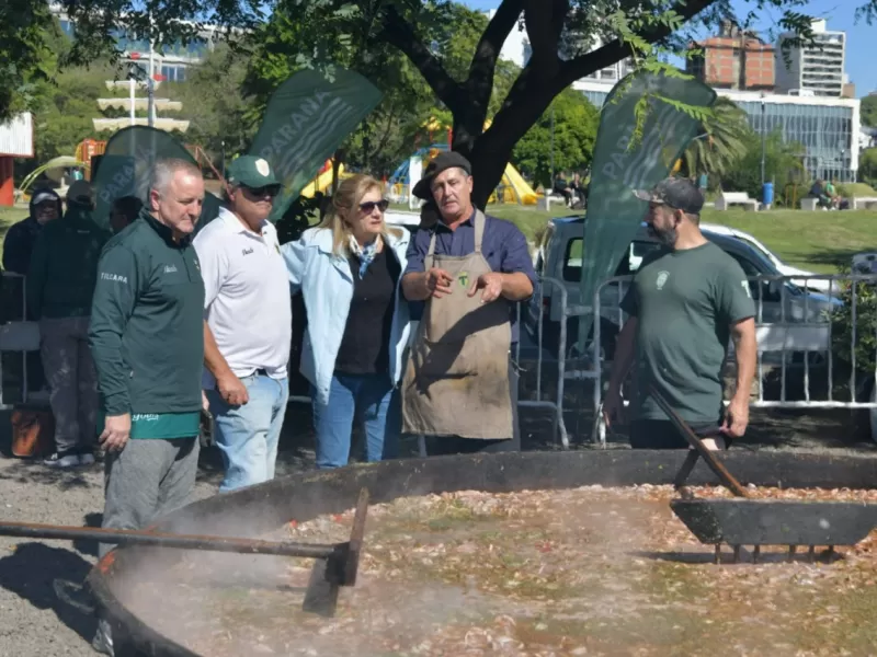 La Gran Paella tuvo su nueva edici&oacute;n en Paran&aacute;