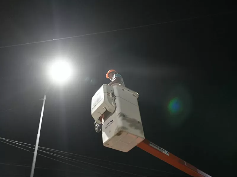 Operarios de Alumbrado Público recibieron indumentaria de seguridad laboral