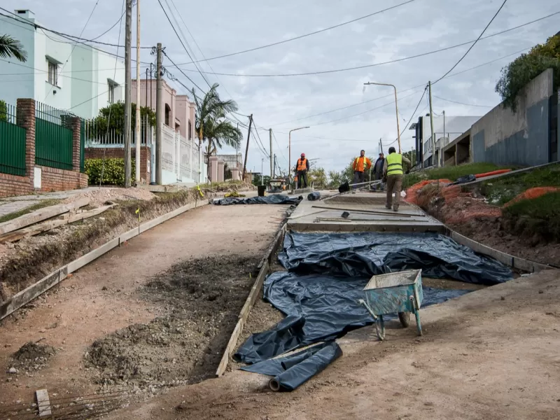 La Municipalidad realiza trabajos finales en torno al Arroyo Las Viejas