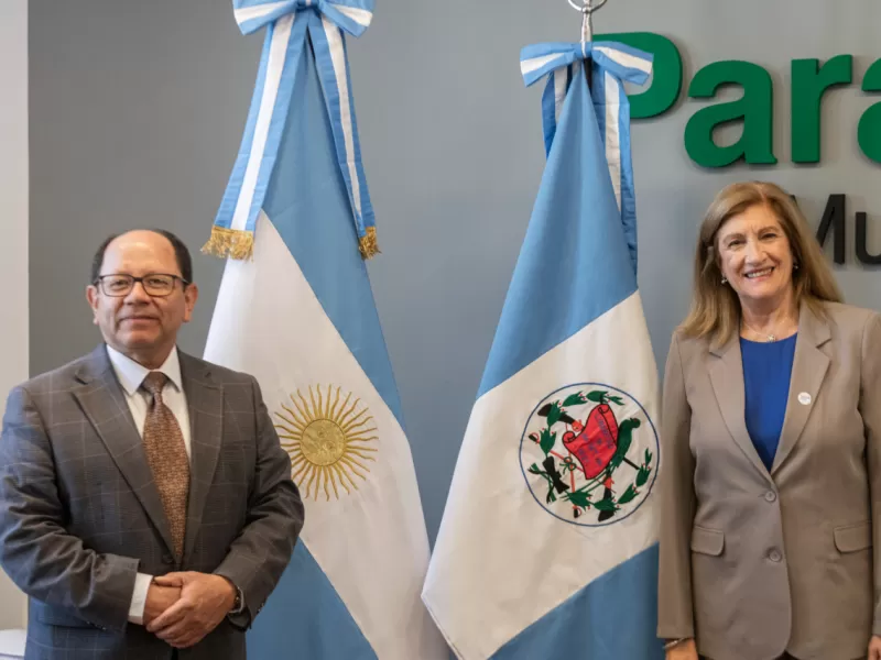 La intendenta Romero recibió al embajador de Guatemala