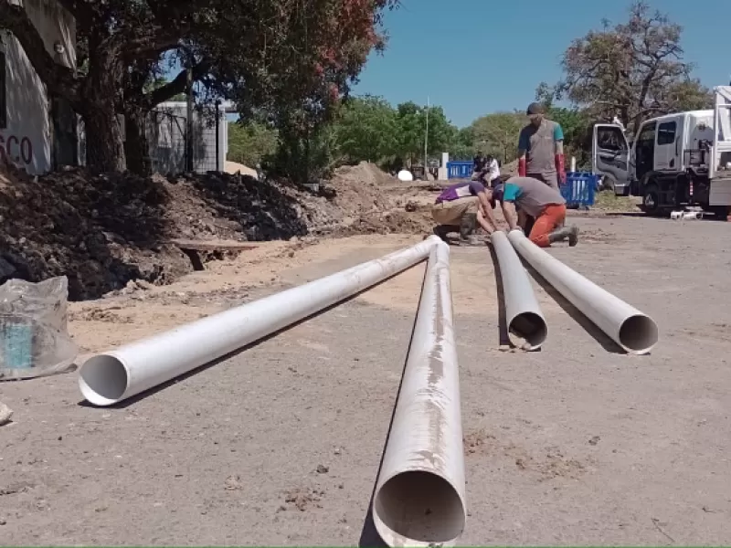 Continúa la obra de extensión en la red cloacal de Bajada Grande