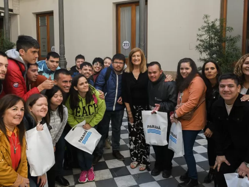 Estudiantes de la UCA visitaron el Palacio Municipal