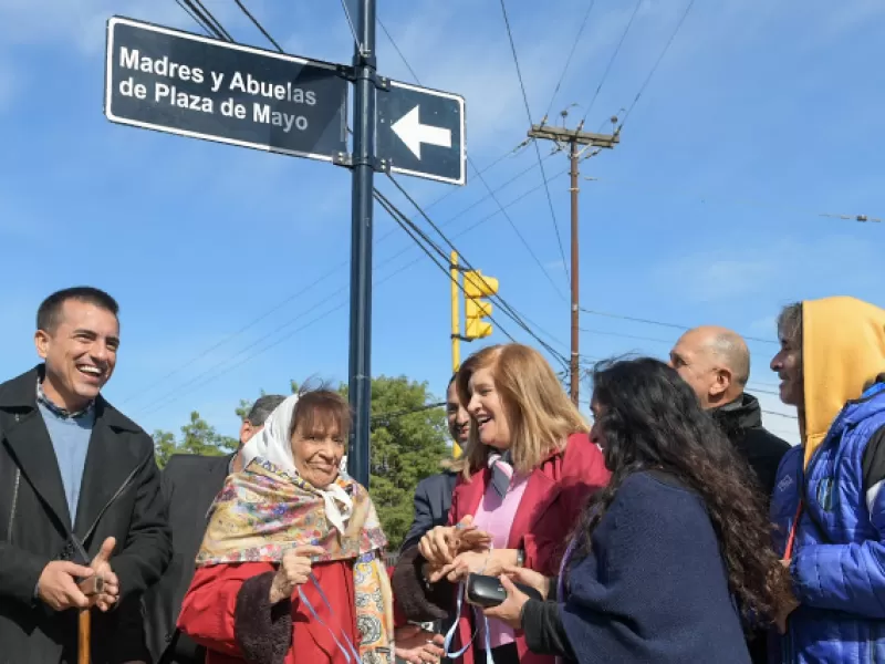 El Municipio nombró "Madres y Abuelas de Plaza de Mayo" a la ex calle pública 1634