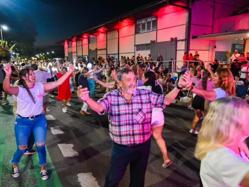 Modo Pe&ntilde;a propone una noche de folclore y encuentro frente a Sala Mayo