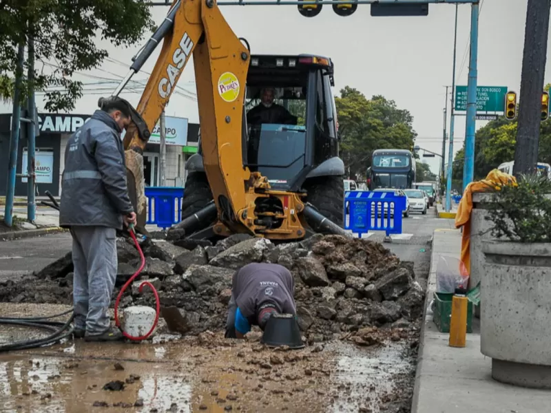 Realizaron intervenciones en la red de agua potable de avenida Ramírez