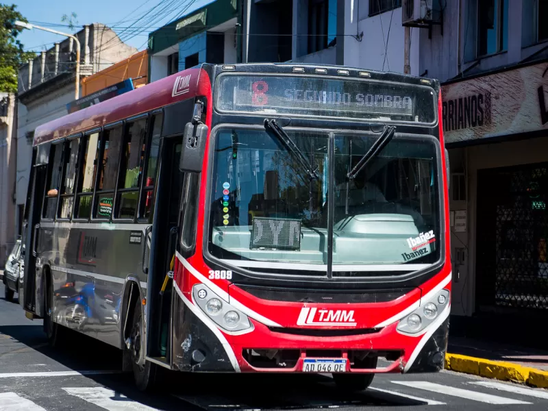 El paro de transporte de la empresa BUSES Paraná es injustificado